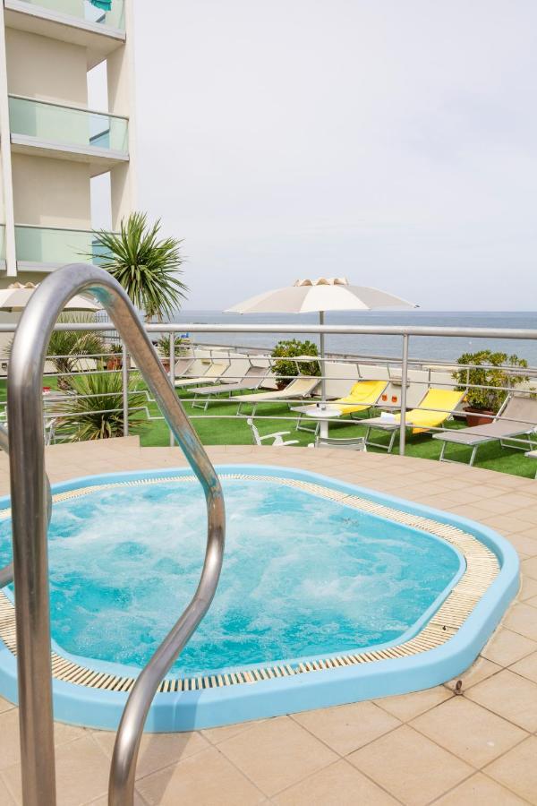 Hotel Igea Spiaggia Bellaria-Igea Marina Zewnętrze zdjęcie