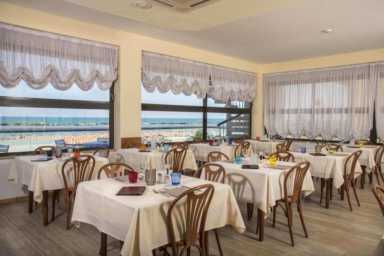 Hotel Igea Spiaggia Bellaria-Igea Marina Zewnętrze zdjęcie